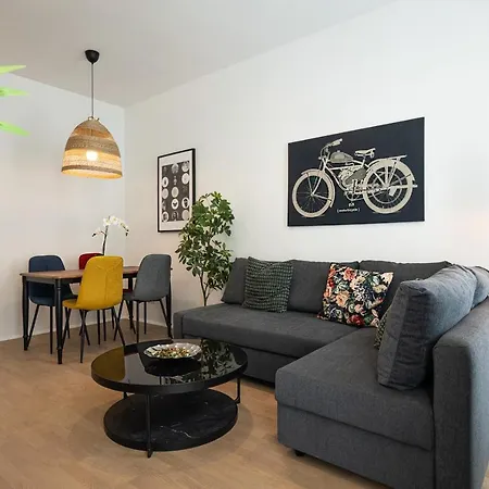 Posh Studio With A King-Size Bed And Modern Design Wien Exterior foto