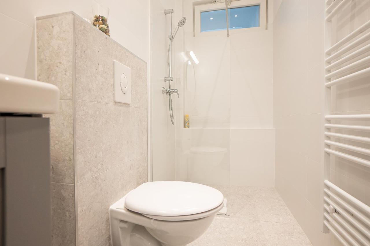 Posh With A King-size Bed And Modern Design * Wien