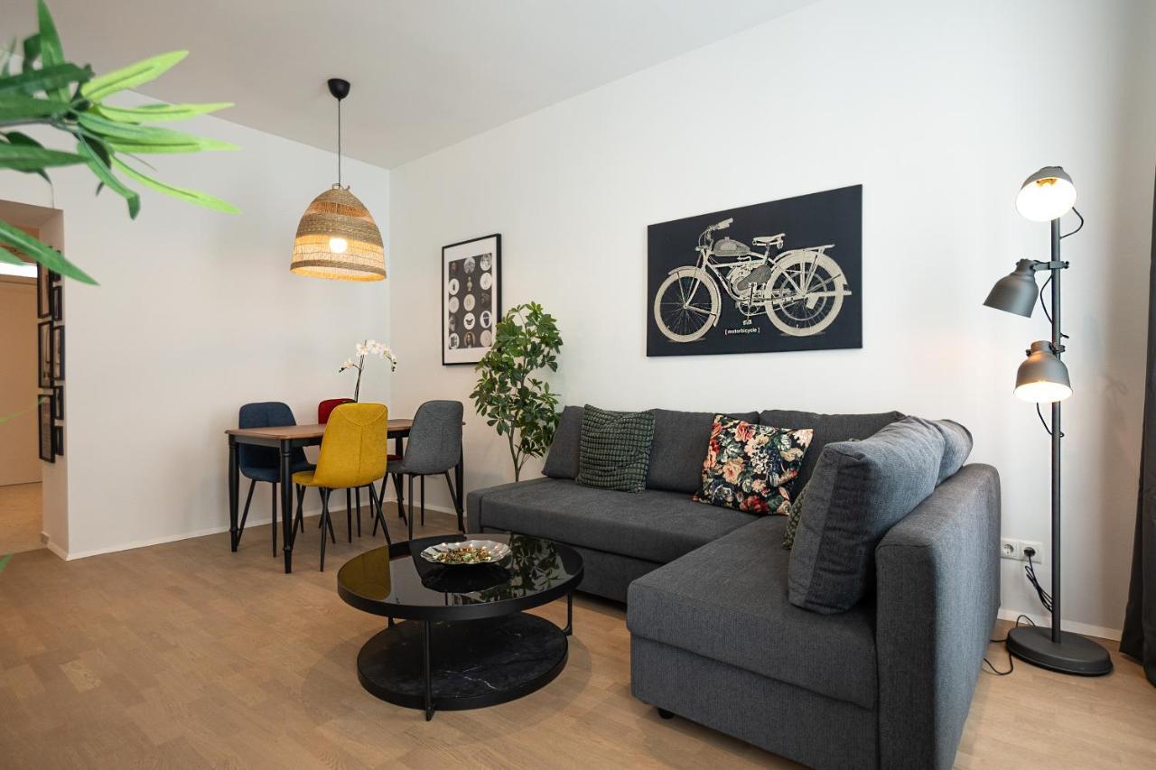 Posh With A King-size Bed And Modern Design Apartment